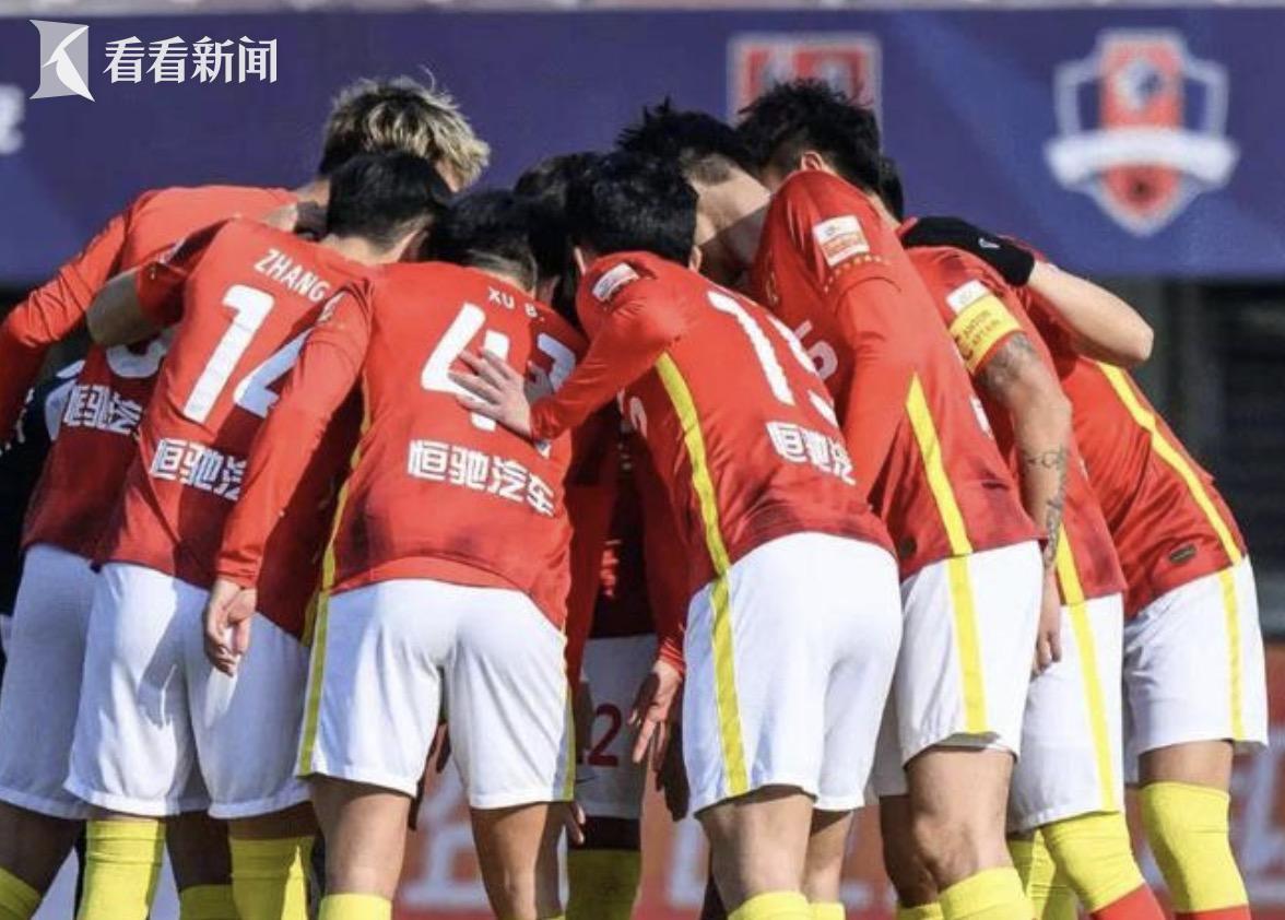 易胜博体育官方网站-超级联赛陷入激烈争夺，胜负难料