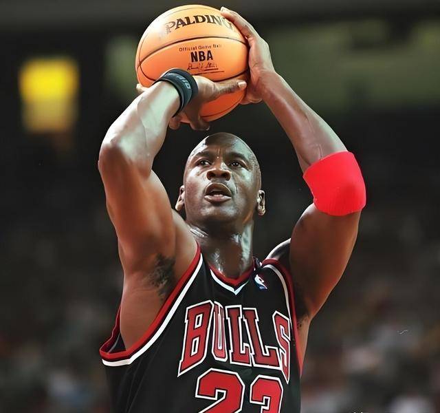 NBA顶级球星闪耀场上，篮球篮球璀璨风采动人心弦