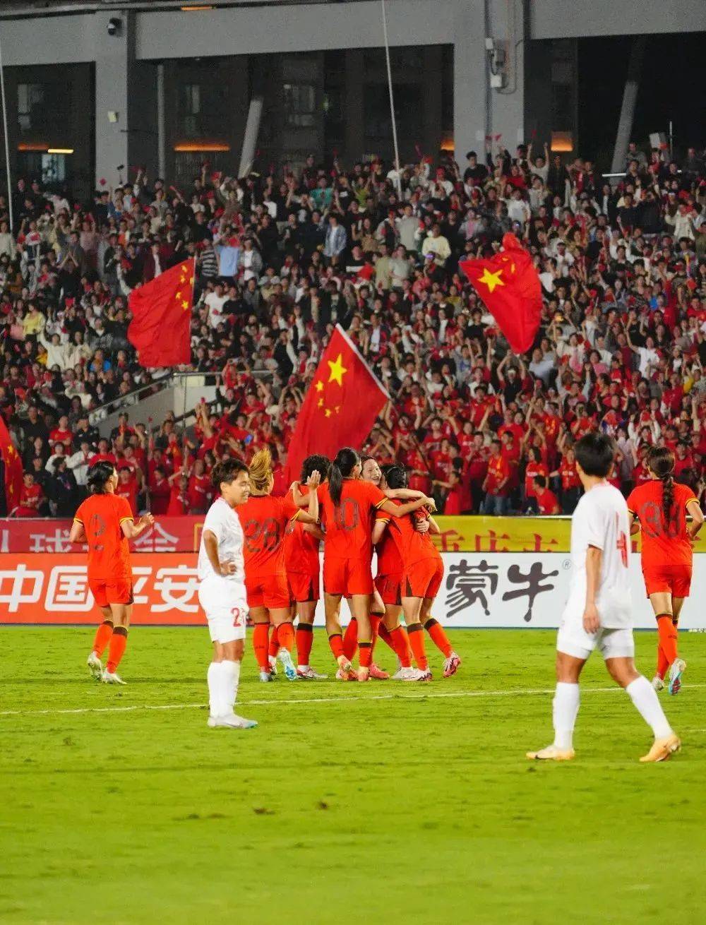澳门女足队备战国际赛事，备受瞩目