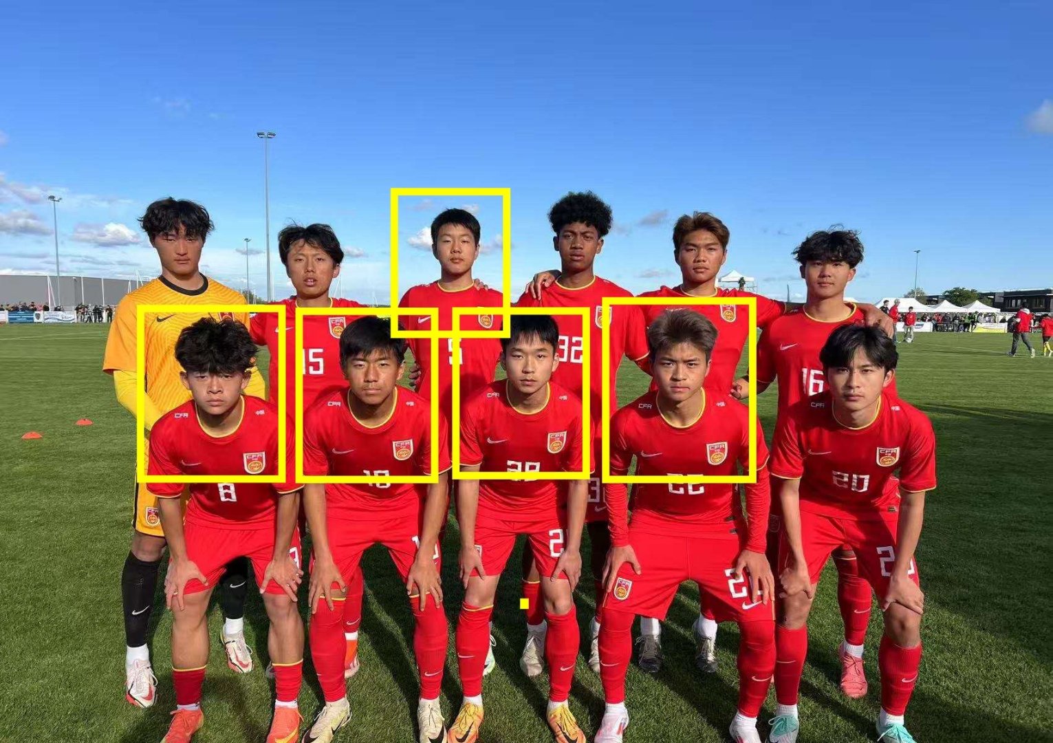 ysbSPORTS-精彩足球赛场观战：球队风采尽显获胜